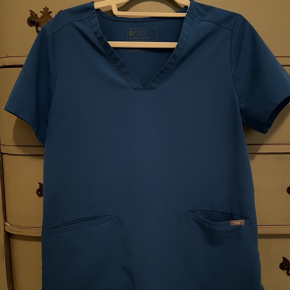 Figs Scrub Top